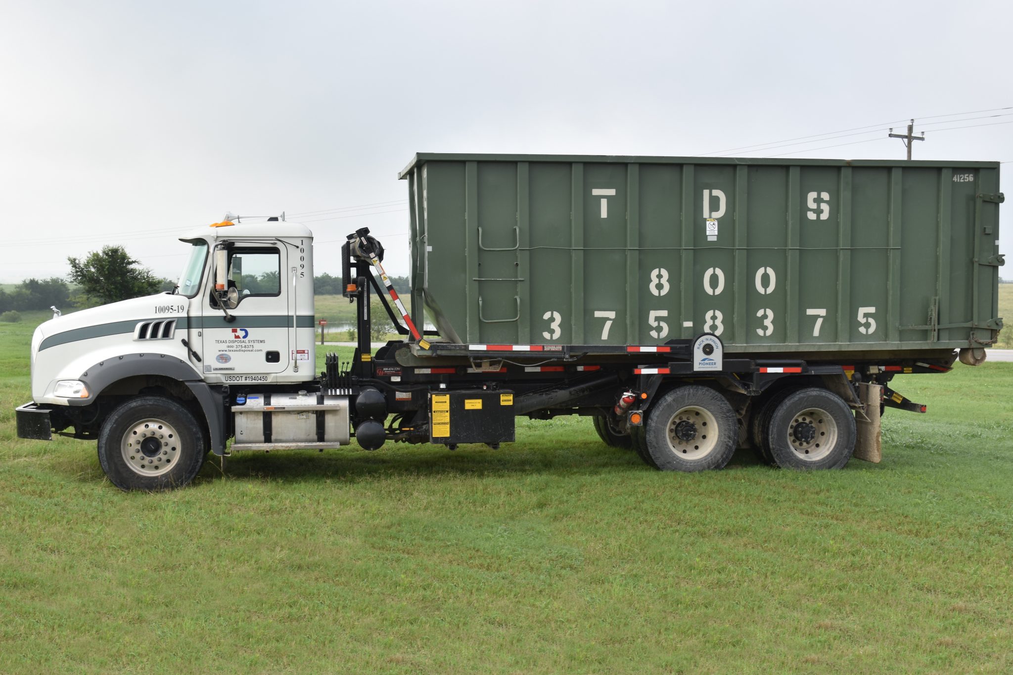 How Do I Find A Residential Dumpster Rental Service?