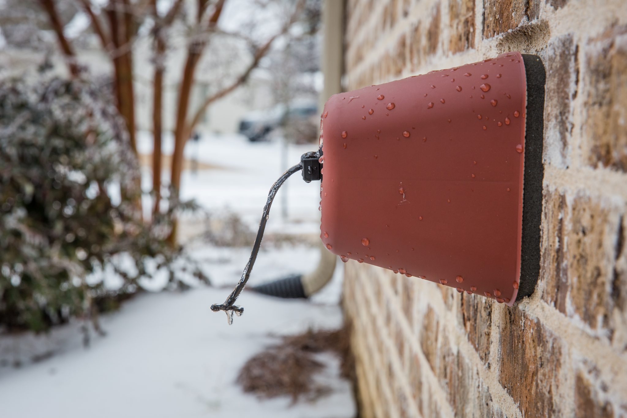 pipe cover for cold temperatures